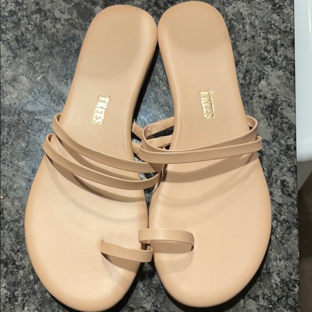 Tkees sandals never worn